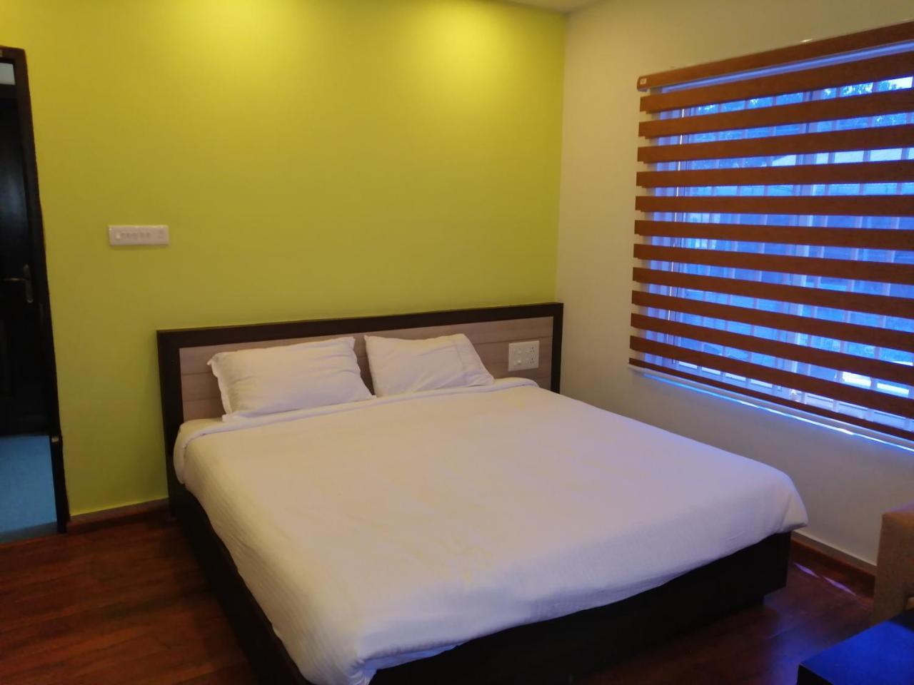 The Orchid Suites Kollam Extérieur photo